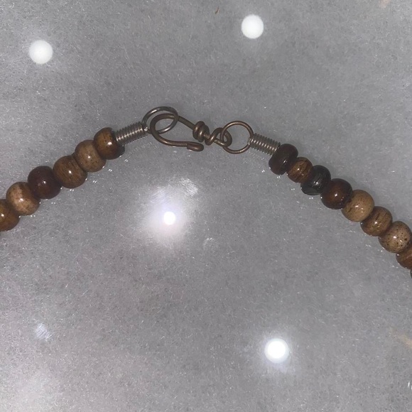 Rare Find- Assorted Stone Necklace - Picture 4 of 5